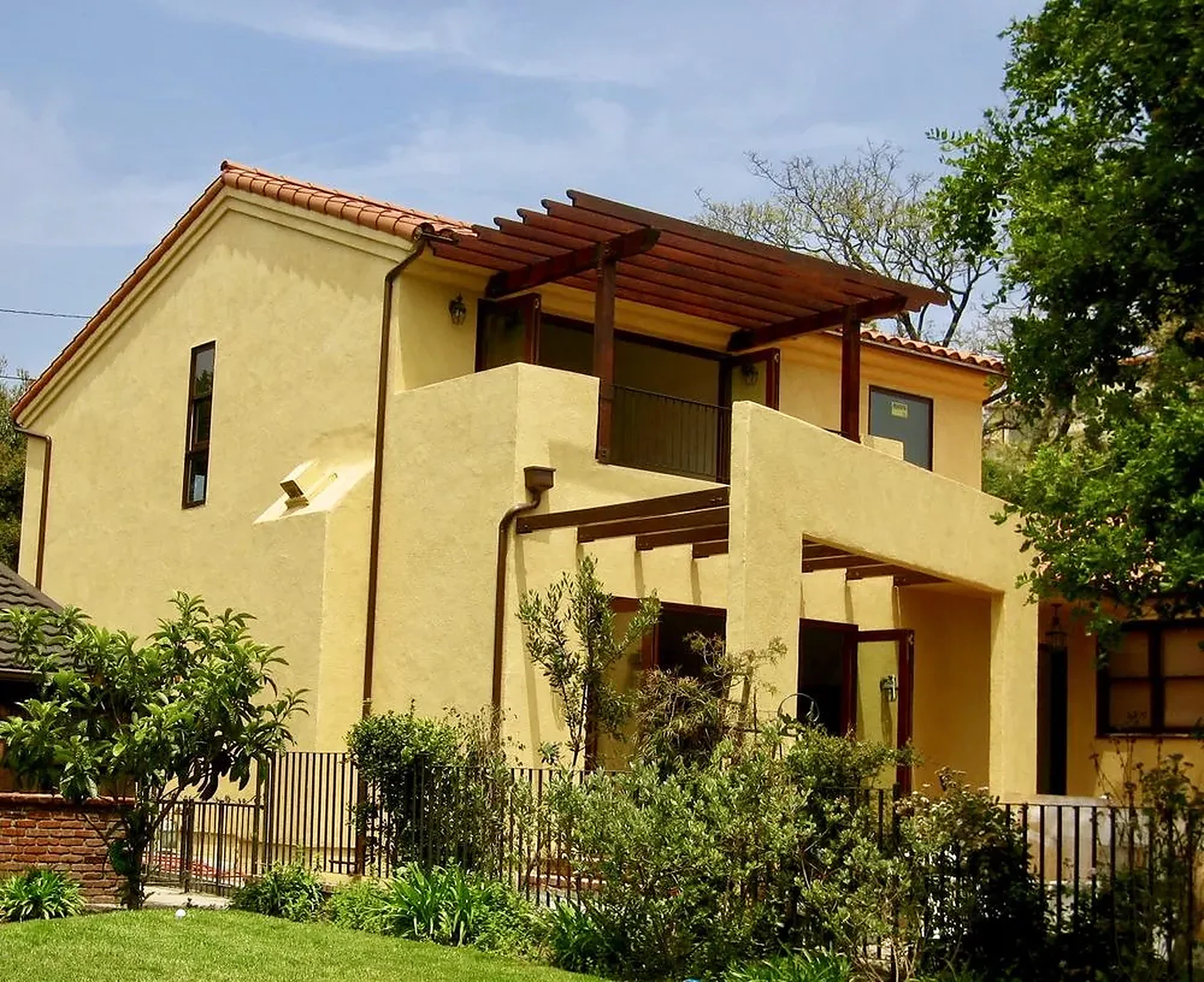 Exterior painting project by Extra Care
